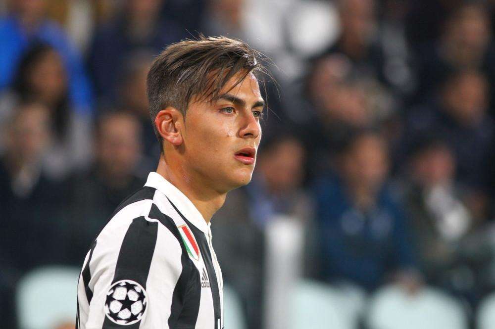  AC米兰中场引援锁定镰田大地，转会费达800万  