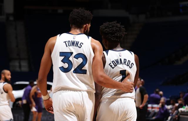  爱德华兹30+10，森林狼胜马刺  